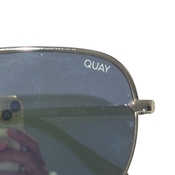 Quay HIGH KEY MINI Aviator gradient lens Sunglasses - Picture 3 of 7